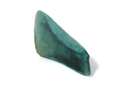 Brončana sjekira iz srednjeg brončanog doba iz 1600. -1400. god. prije Krista, pronađena u Franića gradini