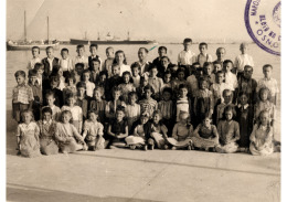 Učitelj Božidar Simić iz Slavonije vodio je 3. i 4. razred osnovne škole na izlet u Split 1951. godine 
